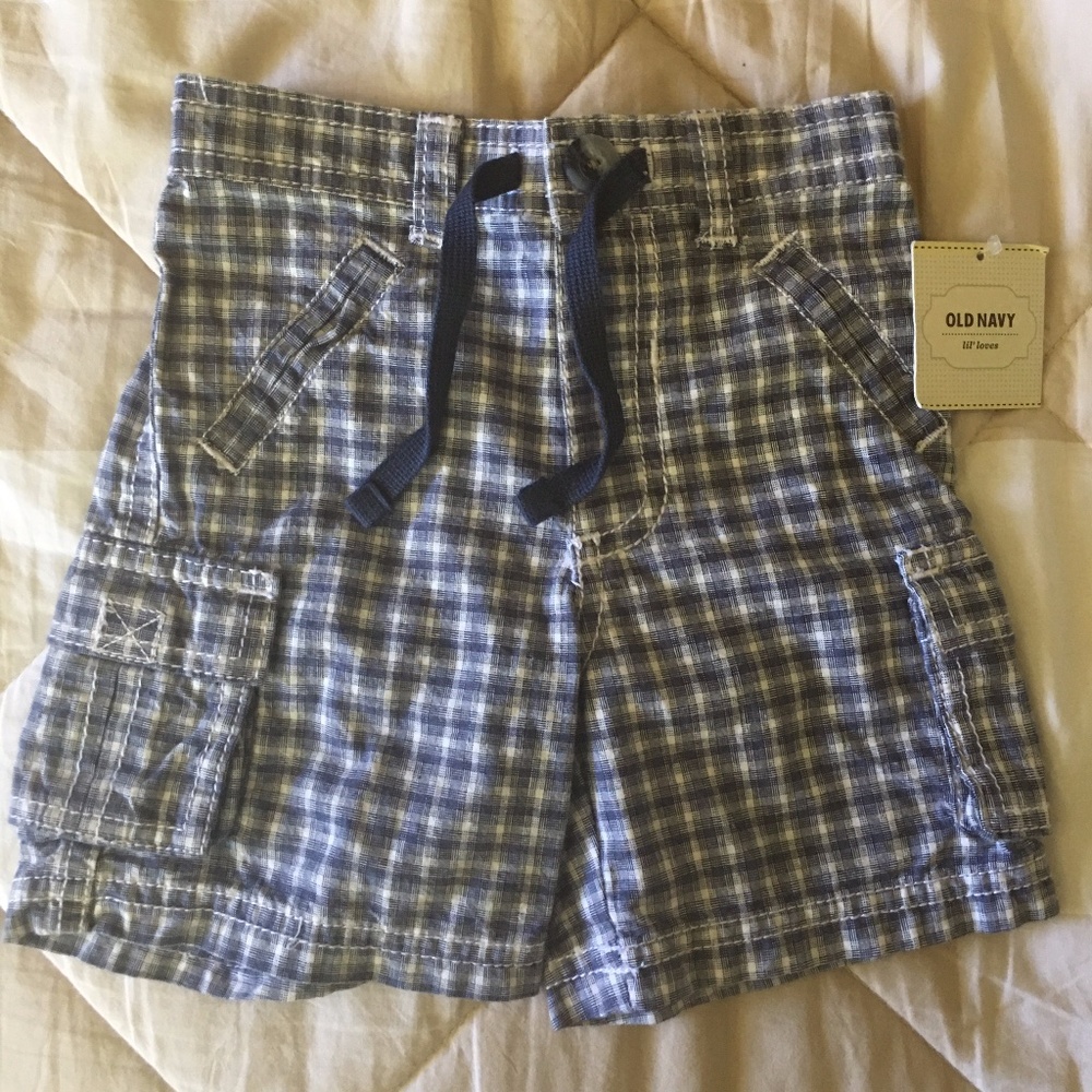 Baby boy Old Navy 6-12 months plaid shorts